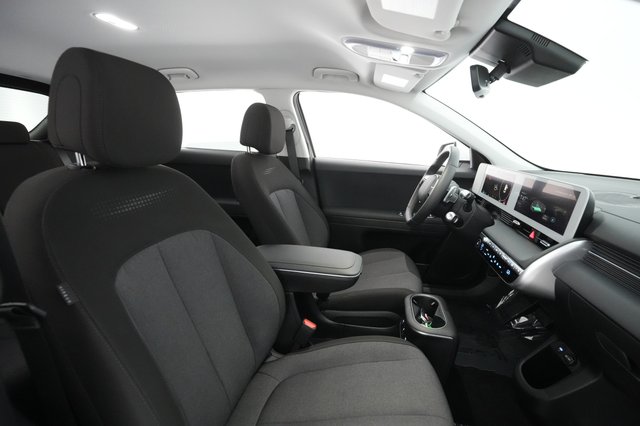 2024 Hyundai IONIQ 5 — photo 21 of 34