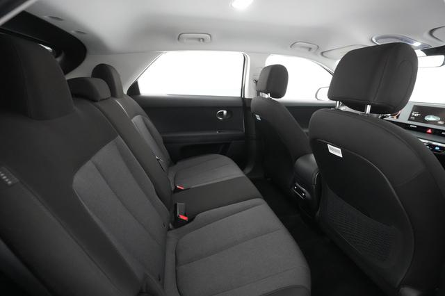 2024 Hyundai IONIQ 5 — photo 4 of 34
