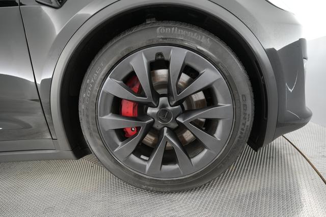2023 Tesla Model X — photo 7 of 23