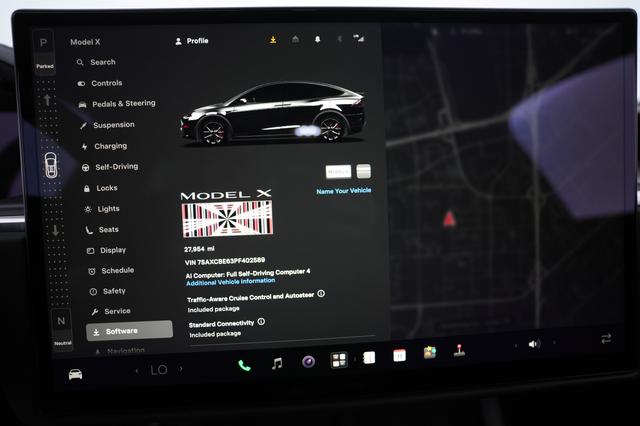 2023 Tesla Model X — photo 5 of 23
