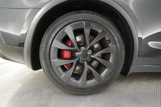 2023 Tesla Model X — photo 15 of 23