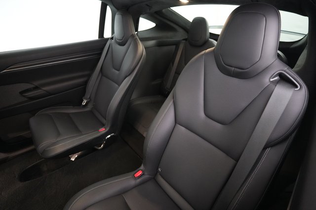 2023 Tesla Model X — photo 19 of 23