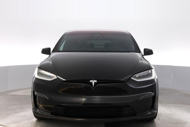 2023 Tesla Model X — photo 9 of 23