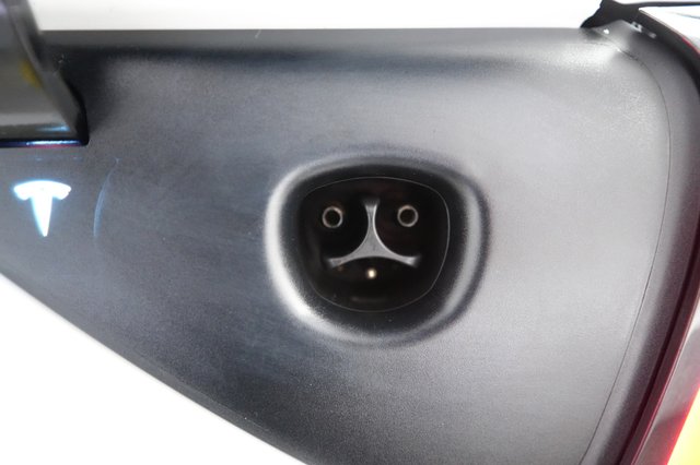 2022 Tesla Model Y — photo 8 of 21