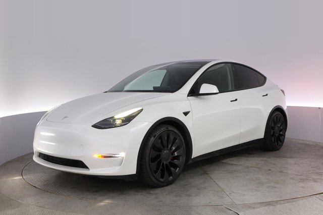2022 Tesla Model Y — VIN 7SAYGDEFXNF486931