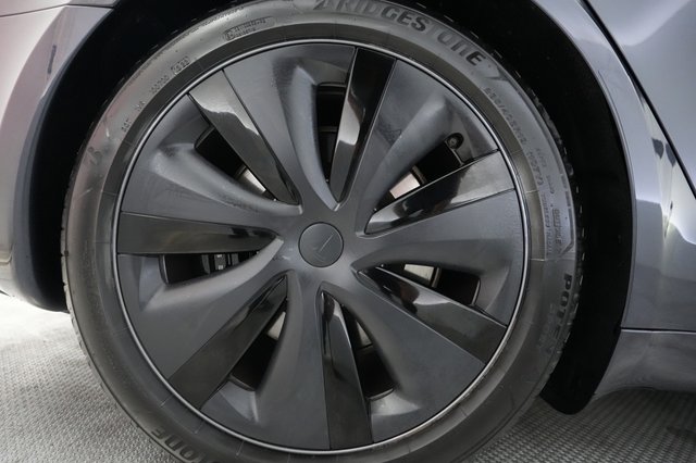 2023 Tesla Model S — photo 16 of 25