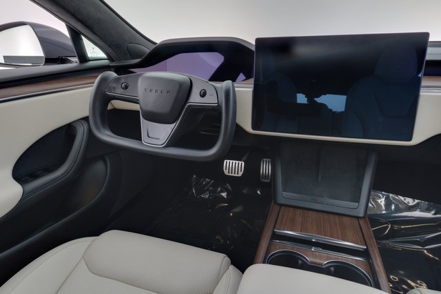 2023 Tesla Model S — photo 20 of 25
