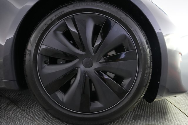 2023 Tesla Model S — photo 17 of 25