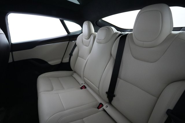 2023 Tesla Model S — photo 19 of 25