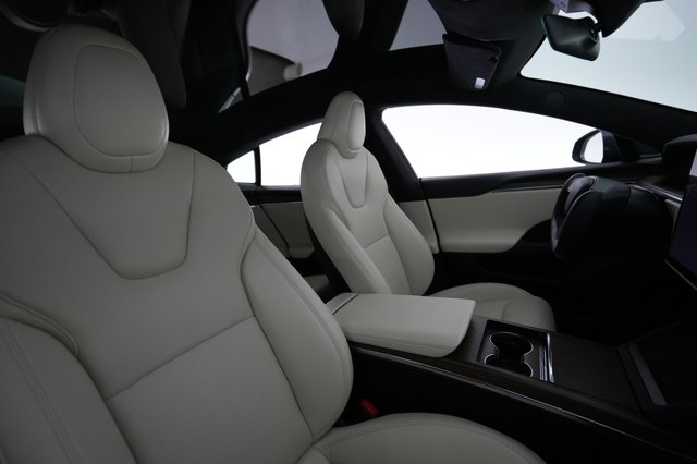 2023 Tesla Model S — photo 18 of 25