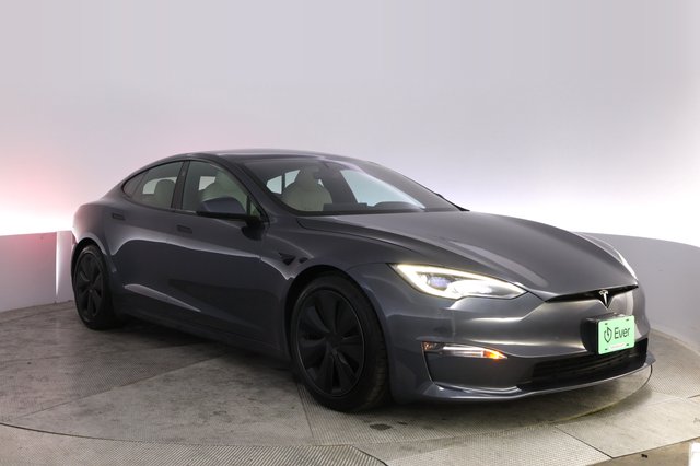 2023 Tesla Model S — photo 10 of 25