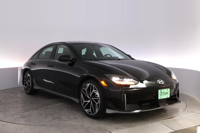 2023 Hyundai IONIQ 6 — photo 10 of 24