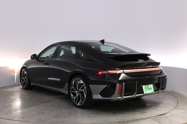 2023 Hyundai IONIQ 6 — photo 13 of 24