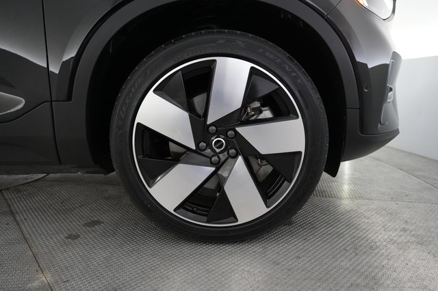 2023 Volvo C40 Recharge — photo 15 of 23