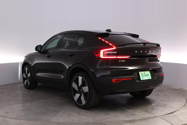 2023 Volvo C40 Recharge — photo 8 of 23