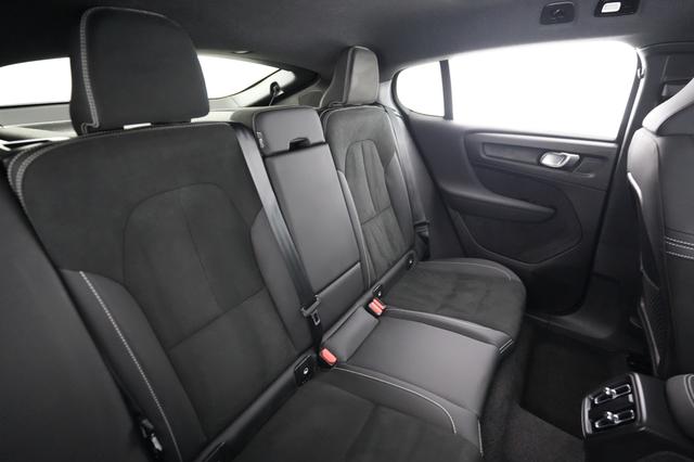 2023 Volvo C40 Recharge — photo 4 of 23