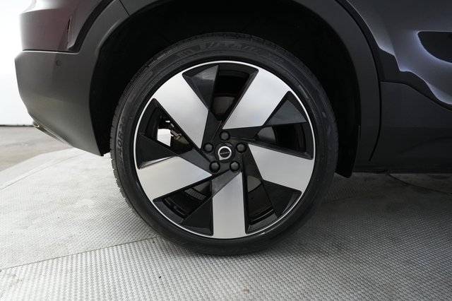2023 Volvo C40 Recharge — photo 16 of 23