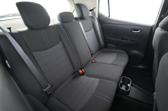 2024 Nissan LEAF — photo 4 of 23