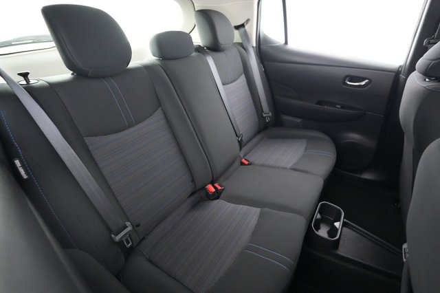 2024 Nissan LEAF — photo 4 of 23