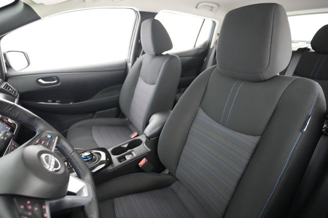 2024 Nissan LEAF — photo 3 of 23