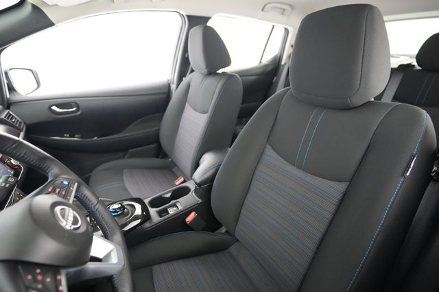 2024 Nissan LEAF — photo 3 of 23