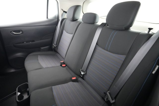 2024 Nissan LEAF — photo 19 of 23