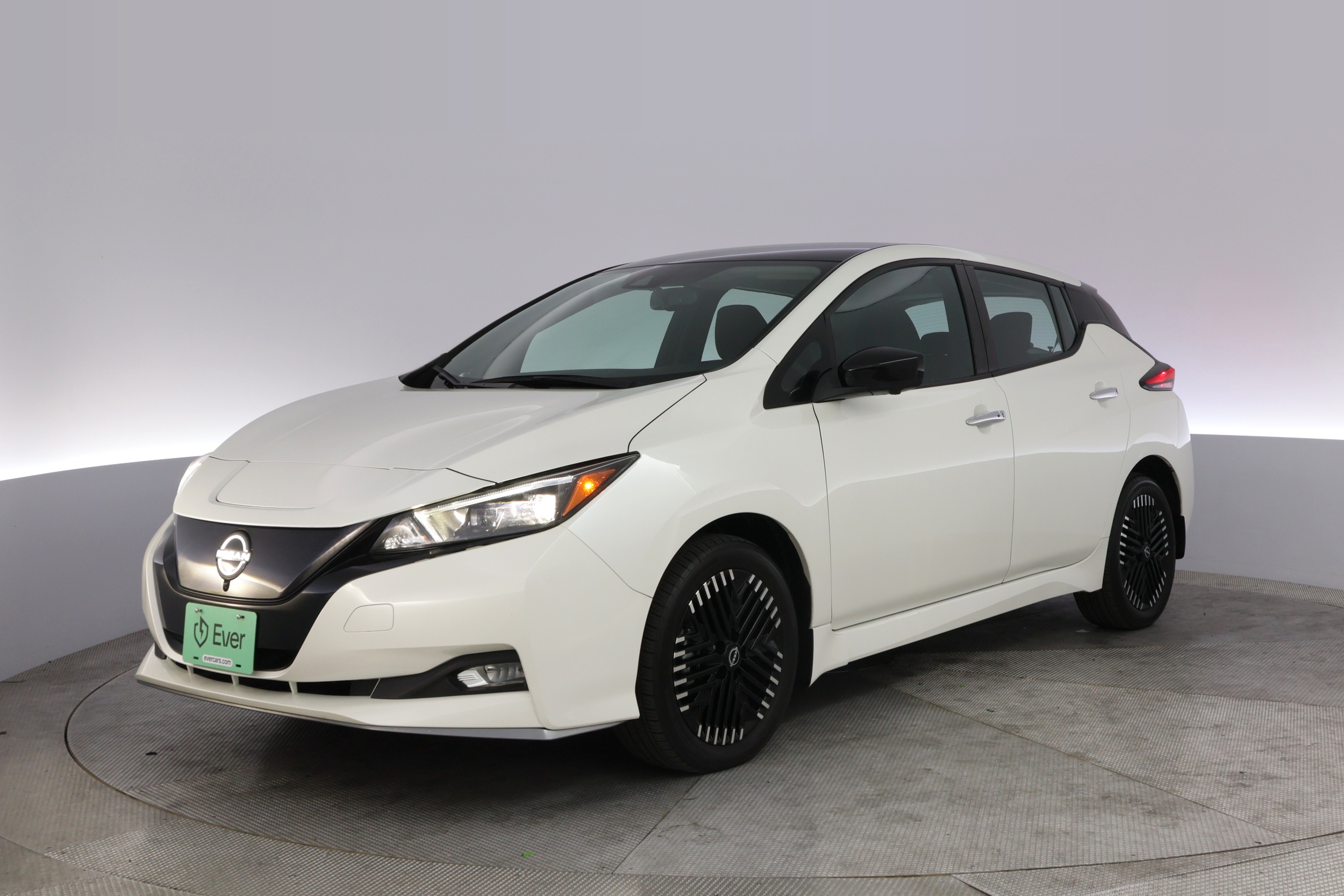 2024 Nissan LEAF SV PLUS