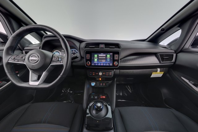 2024 Nissan LEAF — photo 21 of 23