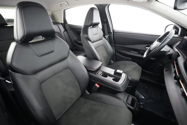 2024 Nissan Ariya — photo 18 of 24