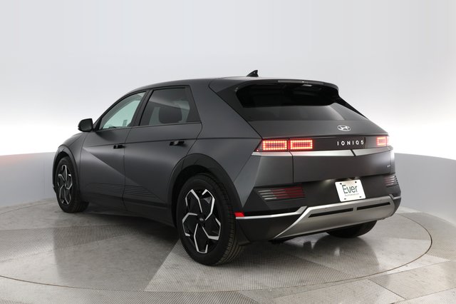 2023 Hyundai IONIQ 5 — photo 12 of 29