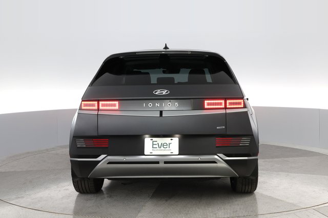 2023 Hyundai IONIQ 5 — photo 11 of 29