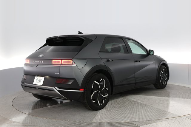 2023 Hyundai IONIQ 5 — photo 2 of 29