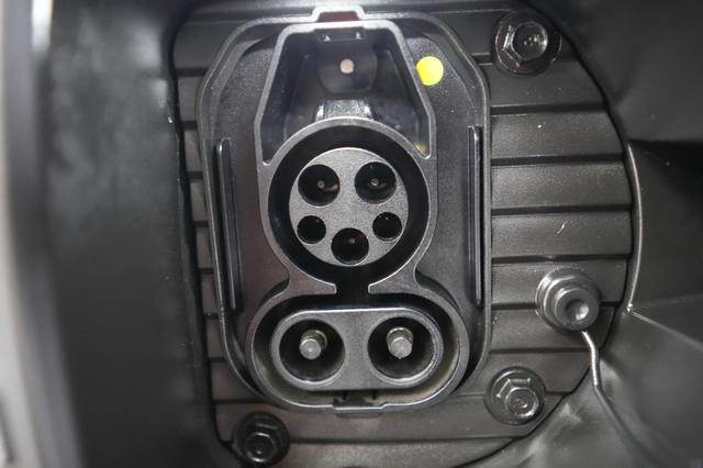2024 Hyundai IONIQ 6 — photo 8 of 24