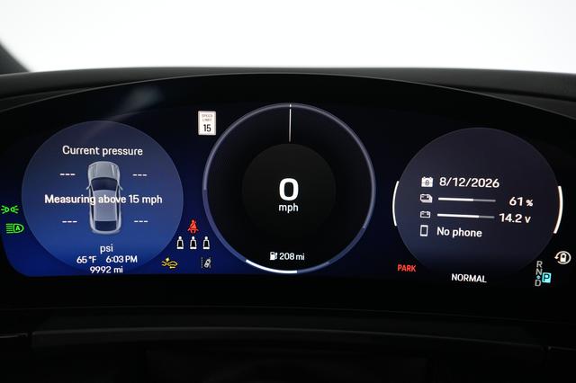 2025 Porsche Macan — photo 5 of 27