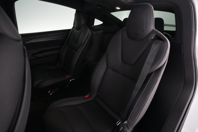 2022 Tesla Model X — photo 17 of 25