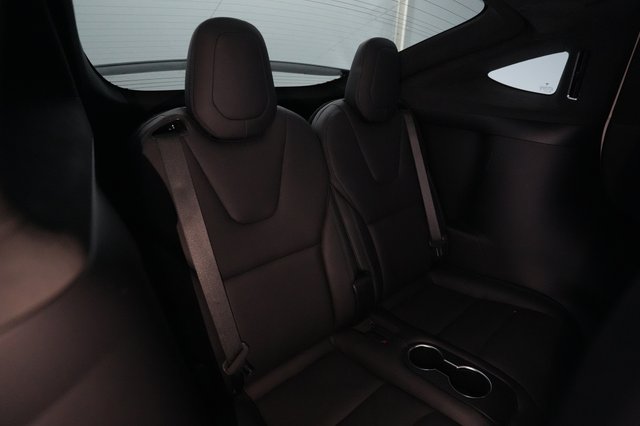 2022 Tesla Model X — photo 19 of 25