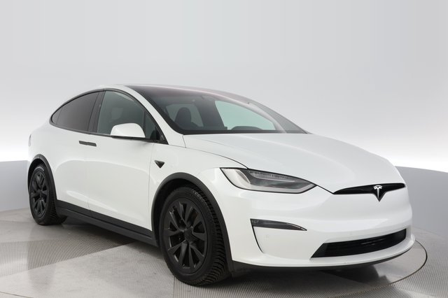 2022 Tesla Model X — photo 9 of 25