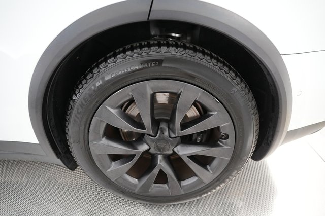 2022 Tesla Model X — photo 7 of 25
