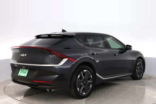 2025 Kia EV6 — photo 2 of 24