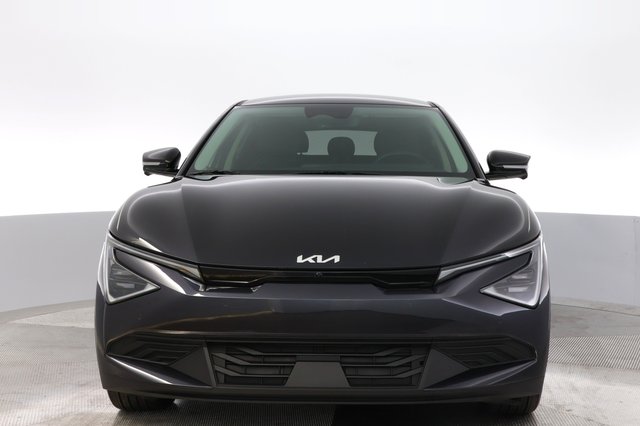 2025 Kia EV6 — photo 9 of 24