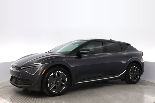 2025 Kia EV6 — photo 14 of 24