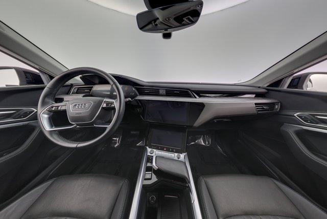 2024 Audi Q8 e-tron — photo 21 of 24
