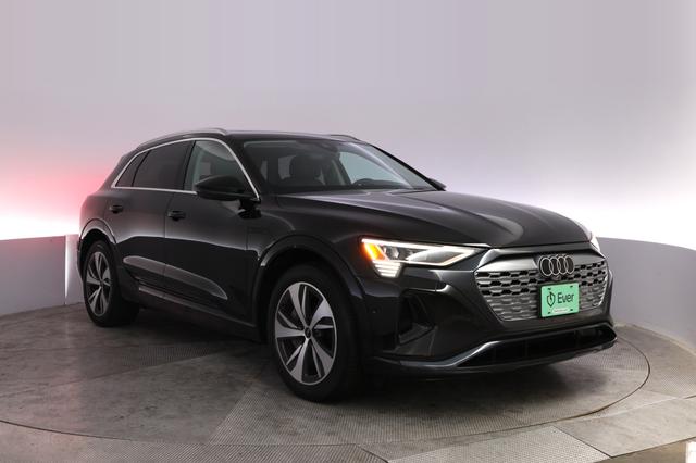 2024 Audi Q8 e-tron — photo 10 of 24