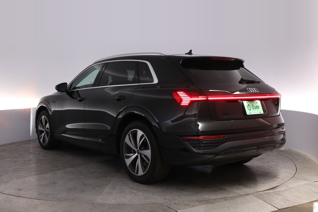 2024 Audi Q8 e-tron