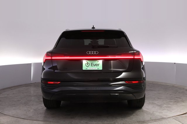 2024 Audi Q8 e-tron — photo 12 of 24