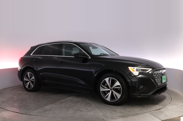 2024 Audi Q8 e-tron