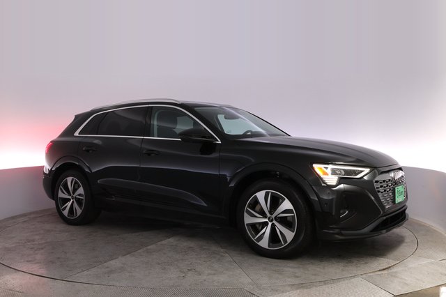 2024 Audi Q8 e-tron — photo 11 of 24