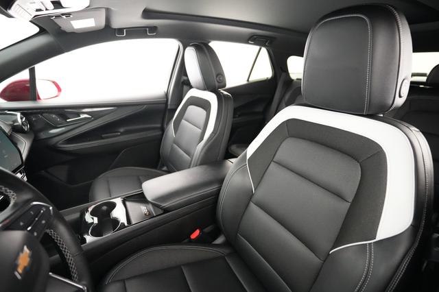 2024 Chevrolet Blazer EV — photo 3 of 24