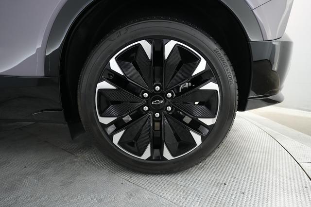 2024 Chevrolet Blazer EV — photo 7 of 23