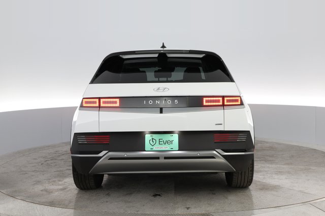 2024 Hyundai IONIQ 5 — photo 8 of 25